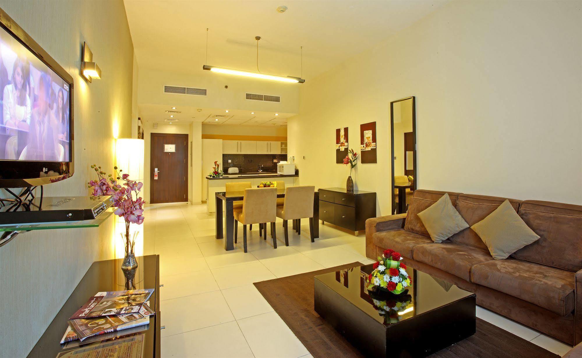 Royal Ascot Hotel Apartment - Kirklees 2 Dubai Exterior photo