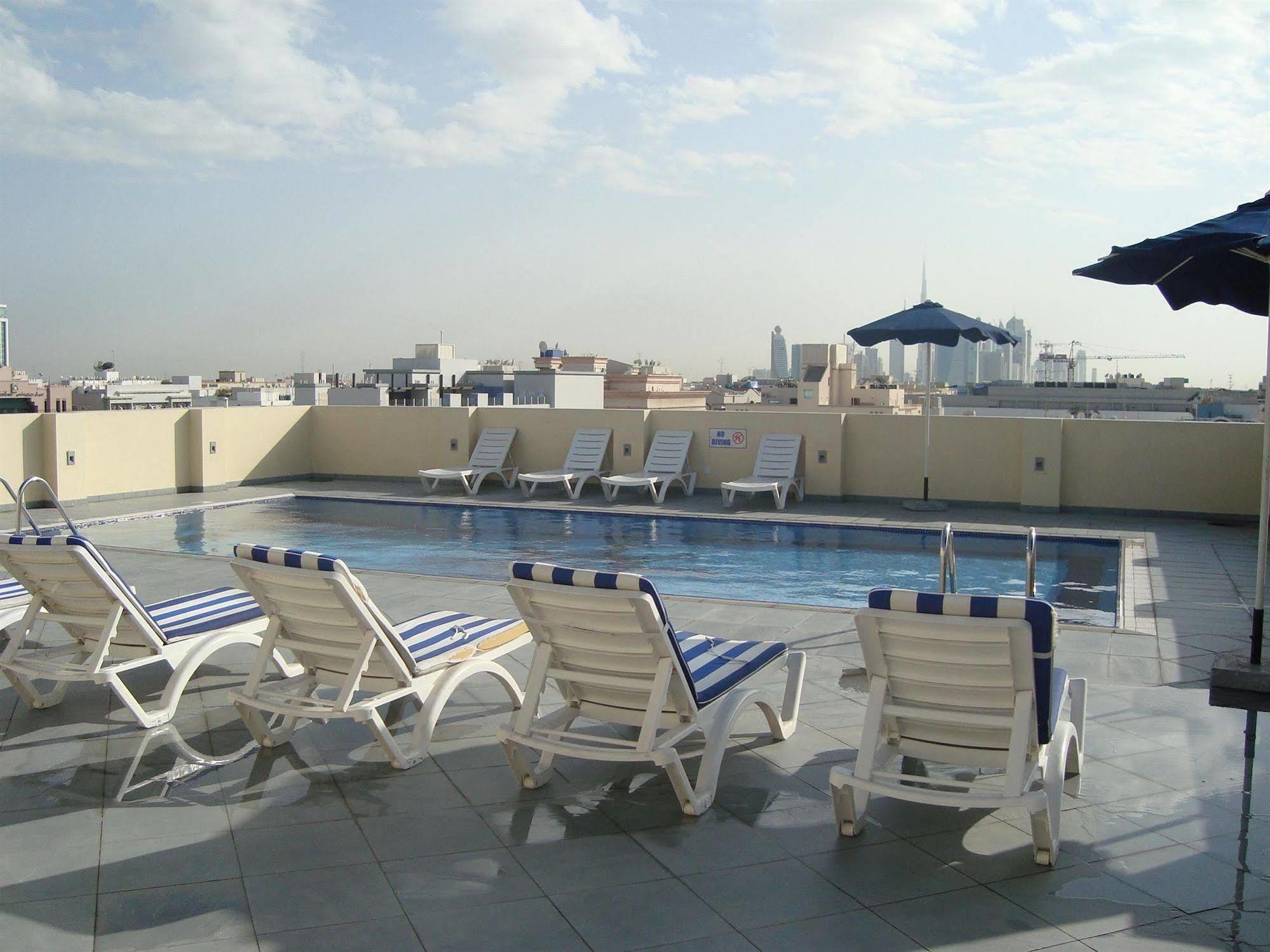 Royal Ascot Hotel Apartment - Kirklees 2 Dubai Exterior photo